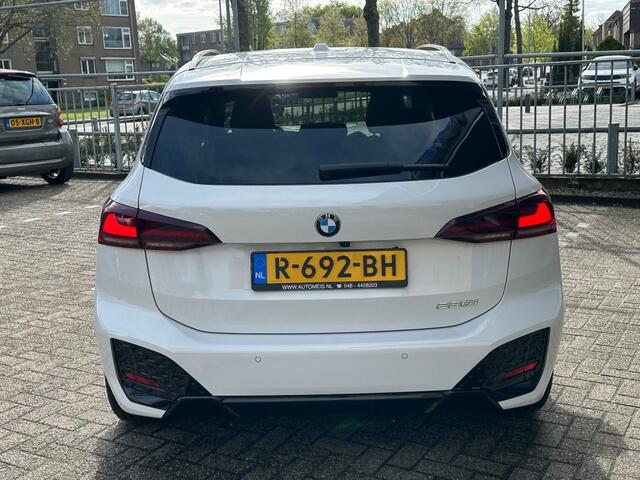 BMW 2-SERIE ACTIVE TOUR. 220I Active Tourer Navi Camera Cruise NAP-Autopas