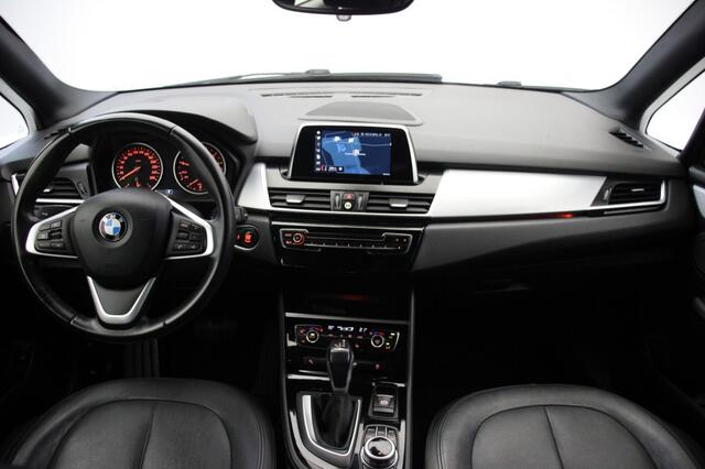 BMW 2-SERIE ACTIVE TOUR. 218i High Executive Automaat - Navi, Cruise, Clima, Stoelverw. Leer, Harman/Kardon – foto 2