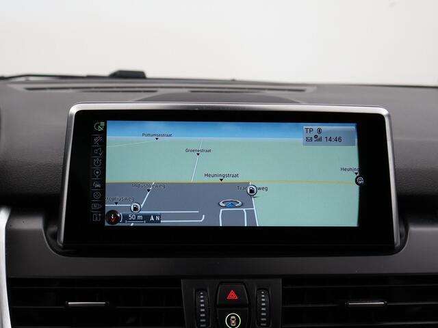 BMW 2-SERIE GRAN TOURER 220i 192 PK 4-CIL. AUT. 7-PERSOONS M-SPORT + LEDER | TREKHAAK | HEAD-UP