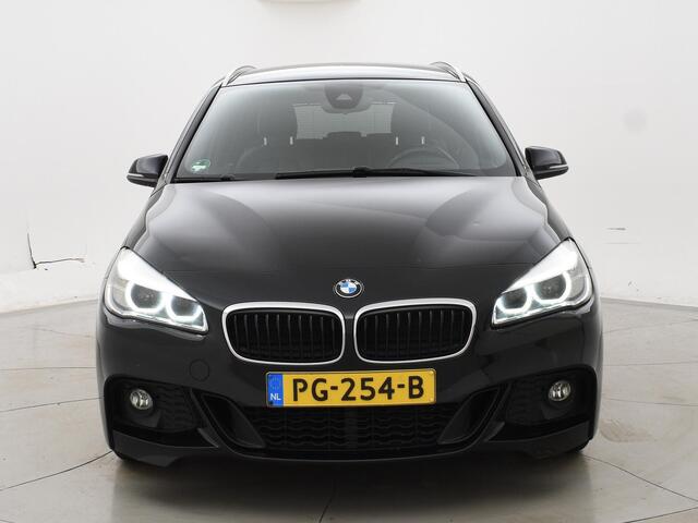 BMW 2-SERIE GRAN TOURER 220i 192 PK 4-CIL. AUT. 7-PERSOONS M-SPORT + LEDER | TREKHAAK | HEAD-UP