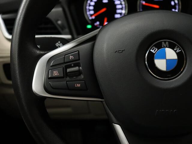 BMW 2-SERIE GRAN TOURER 218i High Executive Edition [HEAD-UP DISPLAY, NAVIGATIE, PDC V+A, STOELVERWARMING, CRUISE CONTROL, VOL LEDER, ELEKTRISCHE ACHTERKLEP, NIEUWSTAAT]
