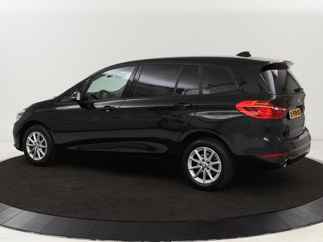 BMW 2-SERIE GRAN TOURER 218d Advantage | Sportstoelen | Stoelverwarming | Navigatie | Bluetooth | Parkeerhulp | Climate control | Cruise control