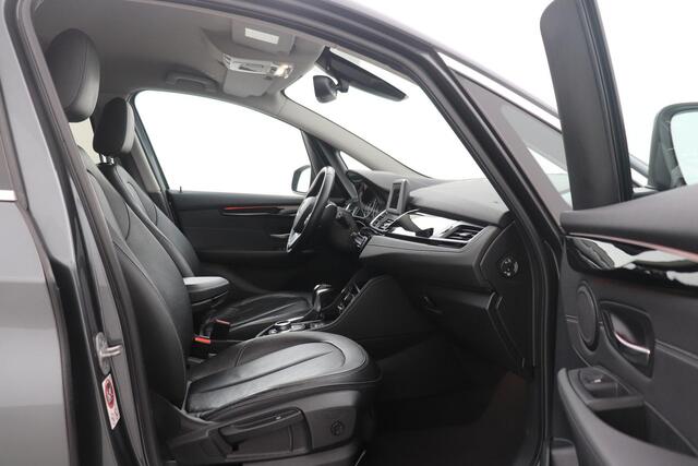 BMW 2-SERIE GRAN TOURER 218i Executive | 7P | Leder | Navigatie | Camera | Stoelverwarming | Keyless