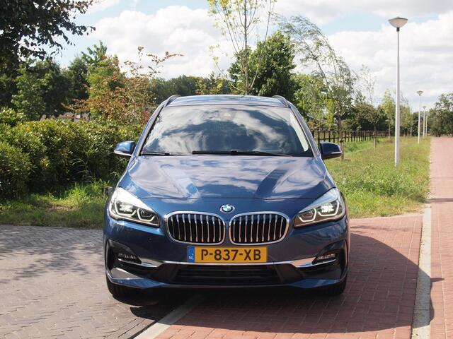 BMW 2-SERIE GRAN TOURER 216i 7p. Business Edition Plus | Camera | Trekhaak | Head-up display | Cruise Control |