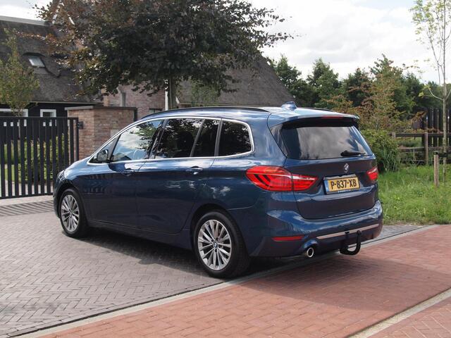BMW 2-SERIE GRAN TOURER 216i 7p. Business Edition Plus | Camera | Trekhaak | Head-up display | Cruise Control |