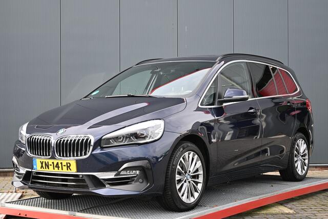 BMW 2-SERIE GRAN TOURER 220i High Executive trekhaak panoramadak leer