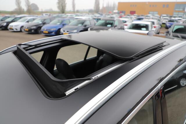 BMW 2-SERIE GRAN TOURER 218i 7p. High Executive Edition Automaat Panoramadak Leder Sportstoelen 7 Persoons Navigatie Carplay Achteruitrijcamera Stoelverwarming HUD