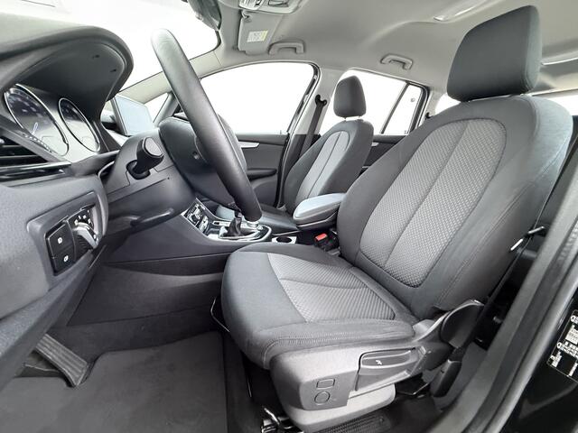 BMW 2-SERIE GRAN TOURER 216i 7-Persoons Navi-Pro Head-Up Display LED Cruise Control Pdc Ecc Executive Edition Lmv 16"DAB Elek.Achterklep 1e Eigenaar Origineel Nederlandse Auto