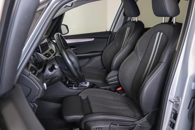 BMW 2-SERIE GRAN TOURER 218i Sportline 7-Persoons Trekhaak, Head Up, Navigatie, Dealer onderhouden!