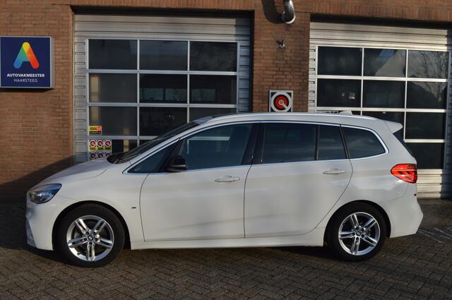 BMW 2-SERIE GRAN TOURER 218i Cent.Exec. 7p. M-Uitvoering, Trekhaak, Schuif-kanteldak