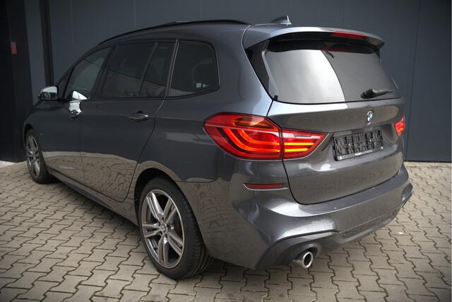 BMW 2-SERIE GRAN TOURER 218i 7p. High Executive M Sport | Panoramadak | Stoelverwarming | Trekhaak | Adaptive LED | HIFI | Apple Carplay | Cruise Control | Climate Control | Keyless |