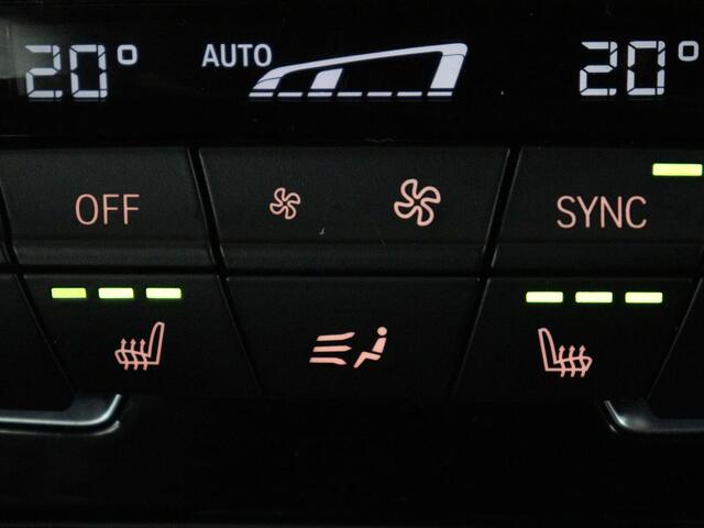 BMW 2-SERIE GRAN TOURER 218i 7 Persoons Executive | Sport Line | 1e eigenaar | Stoelverwarming | Head-Up | Trekhaak | Sportstoelen | Half leder | Navigatie | Climate control | Parkeerhulp | Cruise control