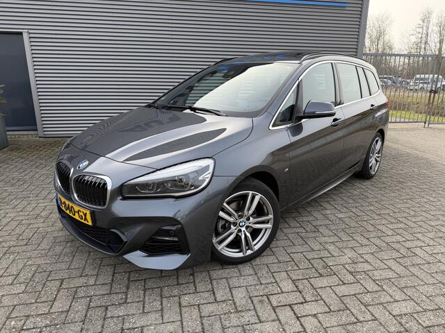 BMW 2-SERIE GRAN TOURER 218i High Executive M Sport Leder Panoramadak Achteruitrijcamera Trekhaak 18 Inch PDC Stoelverwarming