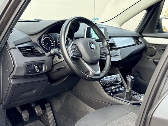BMW 2-SERIE GRAN TOURER 216i 7persoons - airco - navi - cruise - trekhaak -