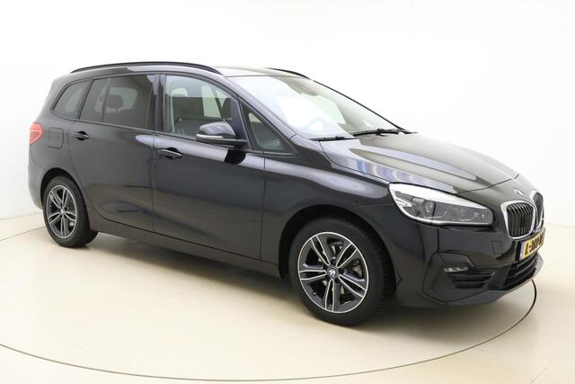 BMW 2-SERIE GRAN TOURER 216i 7p. High Executive | Elektrische Kofferklep | Head-Up Display | Navigatie | Climate Control | Cruise Control | Lichtmetalen velgen | Privacy Glass |