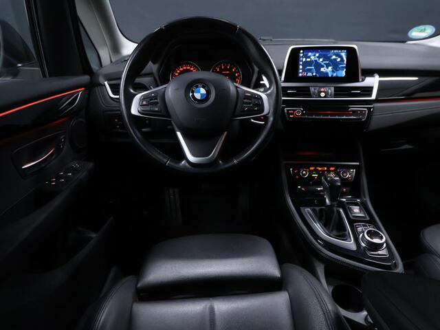 BMW 2-SERIE GRAN TOURER 218i 7p. Corporate Lease Executive [TREKHAAK, CRUISE CONTROL, BLUETOOTH TELEFOON, ACHTERUITRIJCAMERA, PDC V+A, STOELVERWARMING, 7-ZITTER, NIEUWTSAAT]