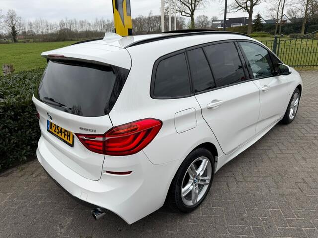BMW 2-SERIE GRAN TOURER 220 High Executive M Sport Aut.8 Pano / Keyless