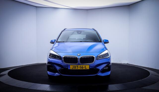 BMW 2-SERIE GRAN TOURER 220iA 7p M-SPORT PANO | FULL LED | CAMERA | KEYLESS | STOELVERW | NAVI | PDC V+A | LMV