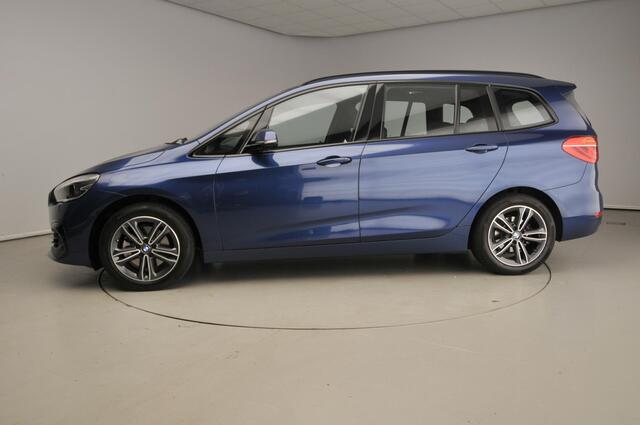 BMW 2-SERIE GRAN TOURER 218i Automaat / Sportline / Panoramadak / Trekhaak / HIFI / Head-up / LED / Park assist / Alu wielen 17 inch