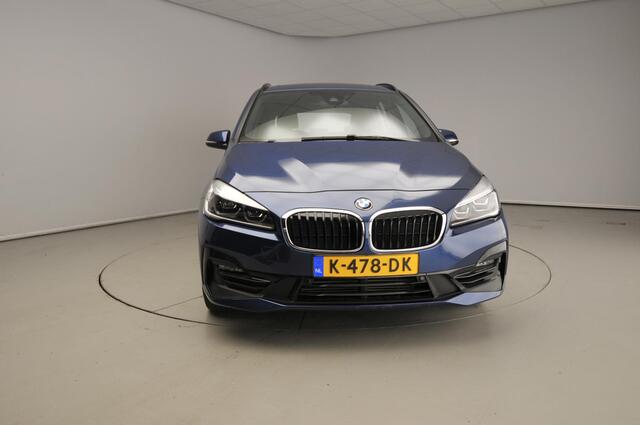 BMW 2-SERIE GRAN TOURER 218i Automaat / Sportline / Panoramadak / Trekhaak / HIFI / Head-up / LED / Park assist / Alu wielen 17 inch