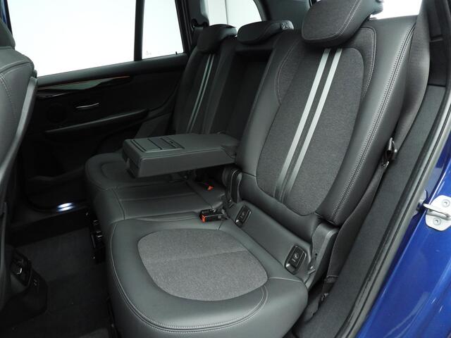 BMW 2-SERIE GRAN TOURER 218i Automaat / Sportline / Panoramadak / Trekhaak / HIFI / Head-up / LED / Park assist / Alu wielen 17 inch