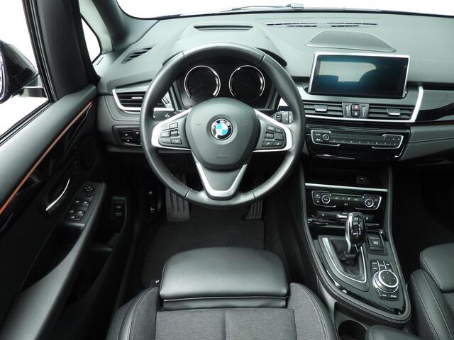 BMW 2-SERIE GRAN TOURER 218i Automaat / Sportline / Panoramadak / Trekhaak / HIFI / Head-up / LED / Park assist / Alu wielen 17 inch