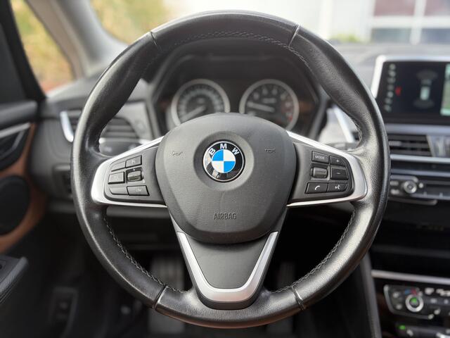 BMW 2-SERIE GRAN TOURER 218i 7p. Corporate Lease High Executive 136pk | Achteruitrijcamera | Bluetooth | Cruise control | LED koplampen | Navigatiesysteem full map | Parkeersensor voor en achter | Voorstoelen verwarmd | Zeer nette auto!