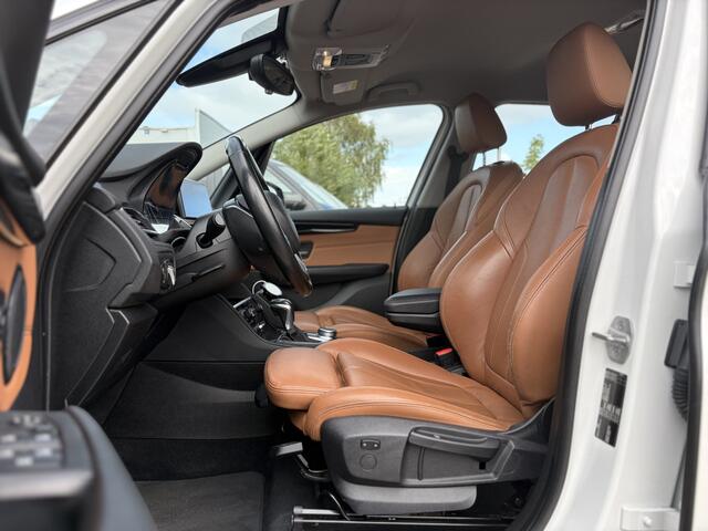 BMW 2-SERIE GRAN TOURER 218i 7p. Corporate Lease High Executive 136pk | Achteruitrijcamera | Bluetooth | Cruise control | LED koplampen | Navigatiesysteem full map | Parkeersensor voor en achter | Voorstoelen verwarmd | Zeer nette auto!