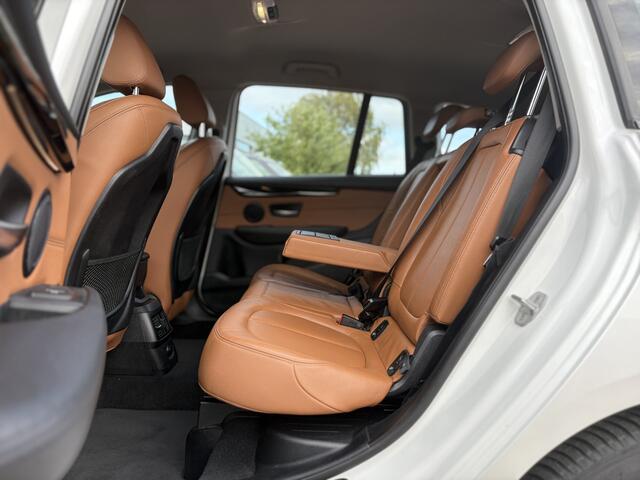 BMW 2-SERIE GRAN TOURER 218i 7p. Corporate Lease High Executive 136pk | Achteruitrijcamera | Bluetooth | Cruise control | LED koplampen | Navigatiesysteem full map | Parkeersensor voor en achter | Voorstoelen verwarmd | Zeer nette auto!