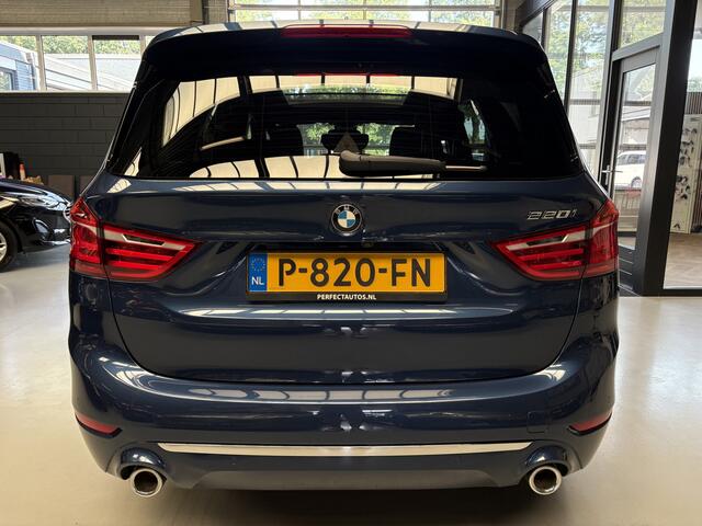 BMW 2-SERIE GRAN TOURER 220i 7p. Business Edition Plus Cruise, Navi, Head-up Display, Pano