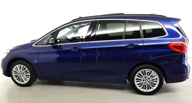 BMW 2-SERIE GRAN TOURER 218i High Executive 7p-LEDER-CAMERA-PANO Harman Kardon-HUD, Zonne/schuifdak-Trekhaak-Privacy glas, elec koffersluiting stoelverw, cd speler, cruise