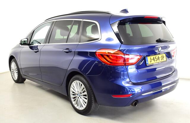 BMW 2-SERIE GRAN TOURER 218i High Executive 7p-LEDER-CAMERA-PANO Harman Kardon-HUD, Zonne/schuifdak-Trekhaak-Privacy glas, elec koffersluiting stoelverw, cd speler, cruise