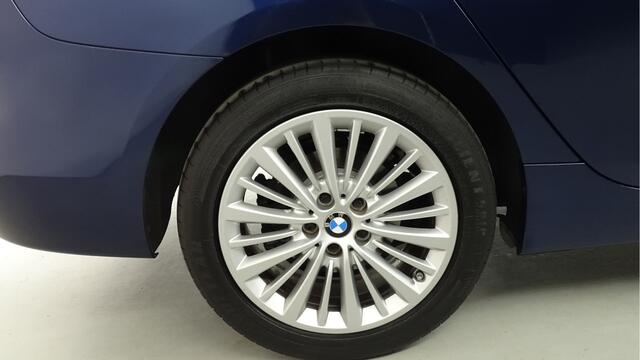 BMW 2-SERIE GRAN TOURER 218i High Executive 7p-LEDER-CAMERA-PANO Harman Kardon-HUD, Zonne/schuifdak-Trekhaak-Privacy glas, elec koffersluiting stoelverw, cd speler, cruise