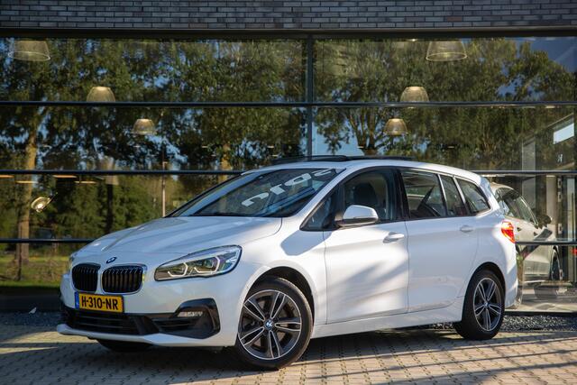 BMW 2-SERIE GRAN TOURER 220i 7p. High Executive , Pano, Head-up Display, Sportstoelen, Trekhaak