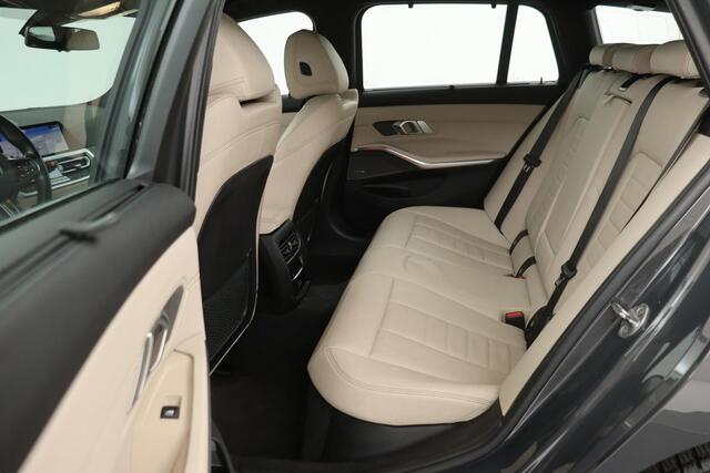 BMW 3-SERIE 320e M Sport | Laserlight | Trekhaak | Stoelverwarming | Harman/Kardon Sound | Carplay | Adaptief demping | Leder | Navigatie