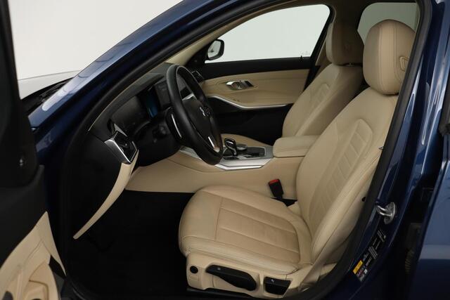 BMW 3-SERIE 330e eDrive Edition | Adaptive cruise | Leder | Stoelverwarming | Harman/Kardon | Keyless | Carplay | Live Cockpit | Navigatie | Full LED | Achterbankverwarming