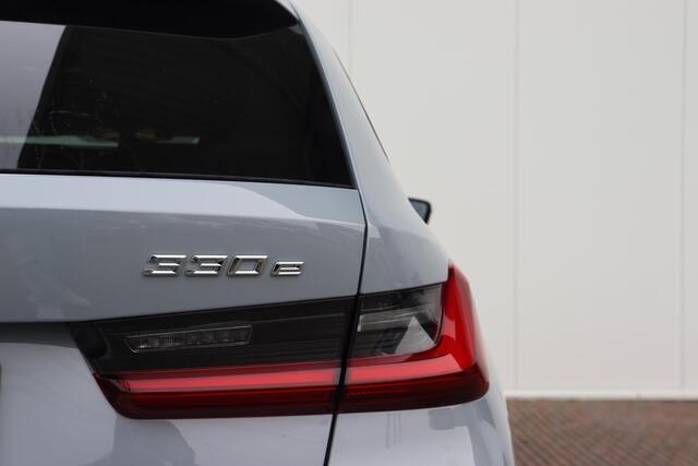 BMW 3-SERIE Touring 330e M Sportpakket/ Innovation Pack/ Comfort Pack/ Comfort Access/ panoramadak/ Sportstoelen/ Cruise Control/ Harman-Kardon/