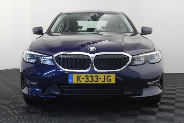 BMW 3-SERIE 318i Executive Edition |Org NL|Leder|Stoelverwarming|