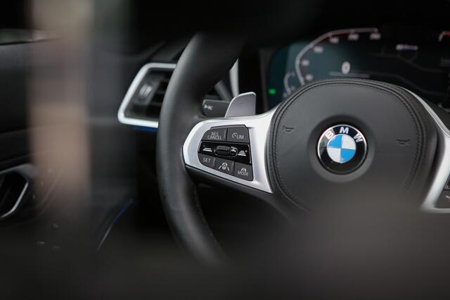 BMW 3-SERIE 330e xDrive M Sport | Pano | HUD | Laser | Assisted Drive |