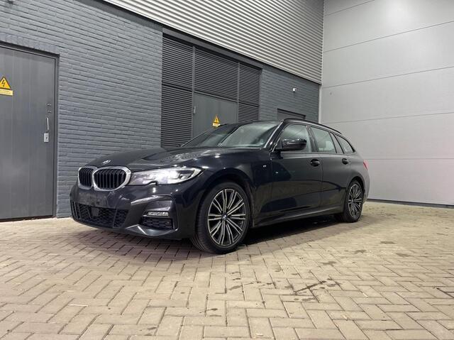 BMW 3-SERIE 330e M-Sport | ACC | Elek. Achterklep | Stoelverwarming | PDC V+A | Stoelverlengers