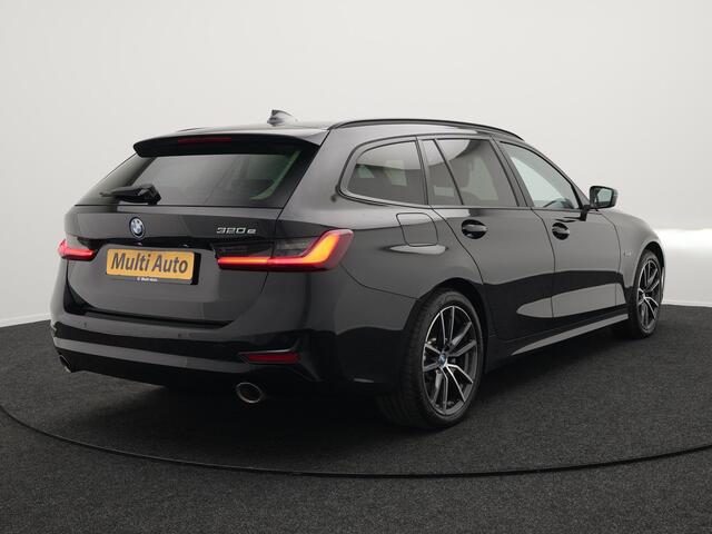 BMW 3-SERIE Touring 320e Sportline Plug In Hybrid Dealer O.H PHEV | Panodak | Lederen Sportstoelen Verwarmd | 18"L.M | Sfeerverlichting | Apple Carplay | HIFI | Virtual | LED |