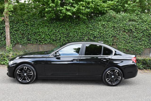 BMW 3-SERIE 320i Corporate Lease Executive | SCHUIFDAK | RONDOM ZICHT CAMERA | STOEL VERW