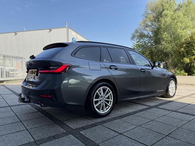 BMW 3-SERIE Touring 318d Business Edition | Navi | ECC | Trekhaak |