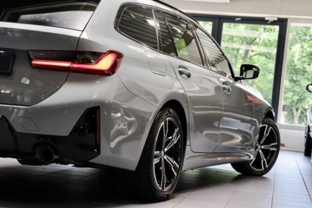 BMW 3-SERIE 320e Touring M Sport|ACC|PANO|Hud|Brooklyn Grijs