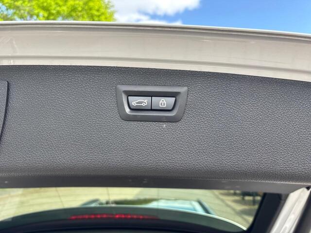 BMW 3-SERIE Touring 320d M Sport PANODAK LMV NAVI XENON