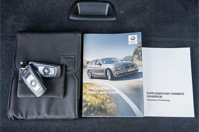 BMW 3-SERIE Touring 320i Edition M Sport Shadow Pano Navi Pro Camera 19"