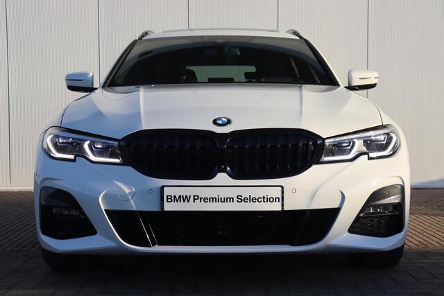 BMW 3-SERIE Touring 330e High Executive M-Sportpakket / Extra Getint Glas / Comfort Access / HIFI / Head Up Display /