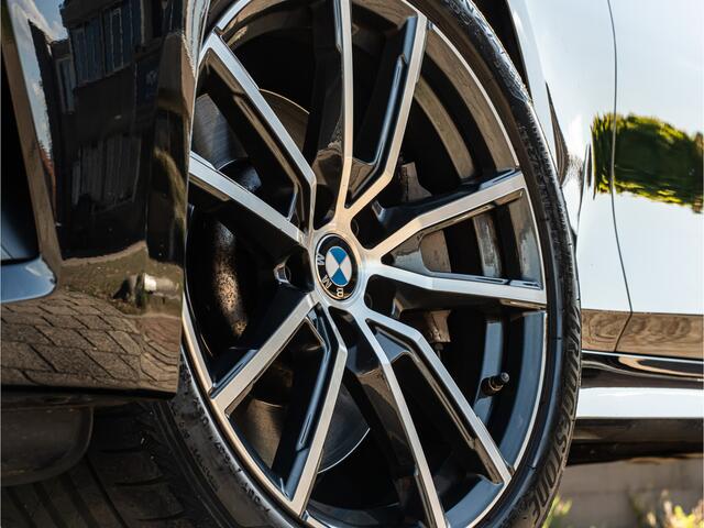 BMW 3-SERIE Touring 330i High Exe ORG NL CAMERA TREKHAAK SHADOW LINE APPLE CARPLAY