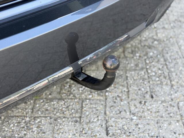 BMW 3-SERIE Touring 330i High Executive | M-Sport | TREKHAAK | PANO | ACC | CAMERA