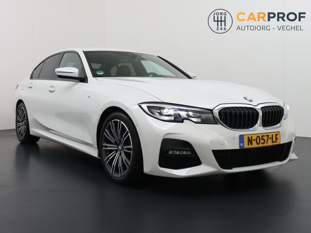 BMW 3-SERIE 320i High Executive M-Pakket | Camera | Navigatie | Dealer onderhouden